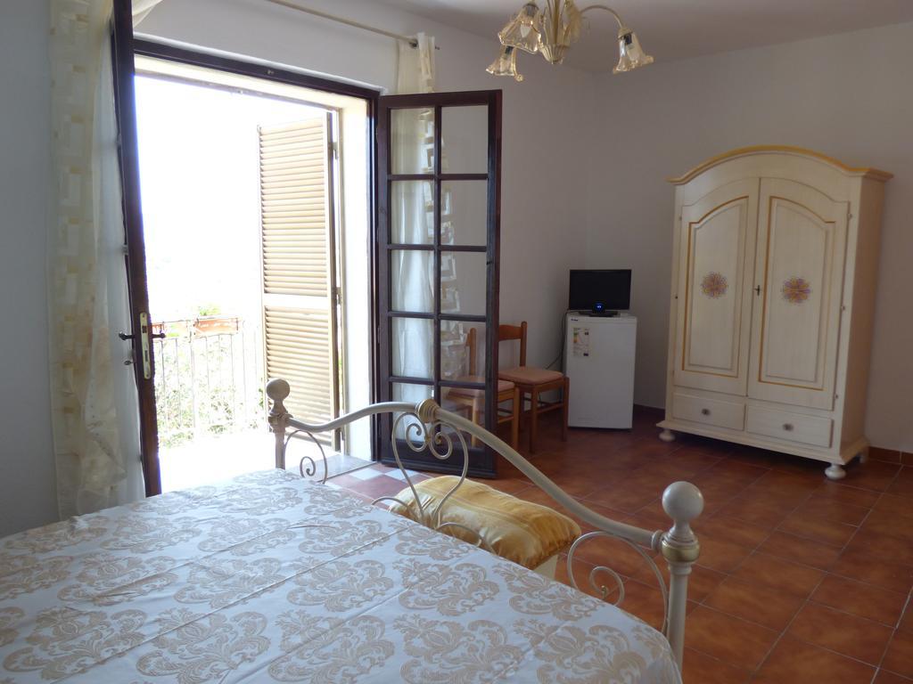 بورتو أوتيولو B&B Baia Turchese الغرفة الصورة